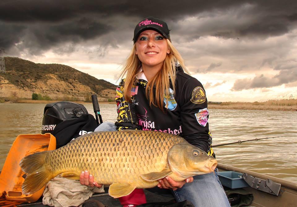 Larysa Unleashed - 9948985418663525439811275190985n.jpg